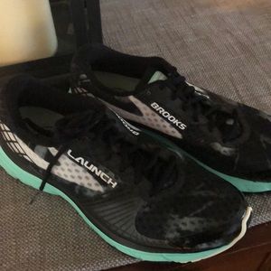 BROOKS Launch running shoes